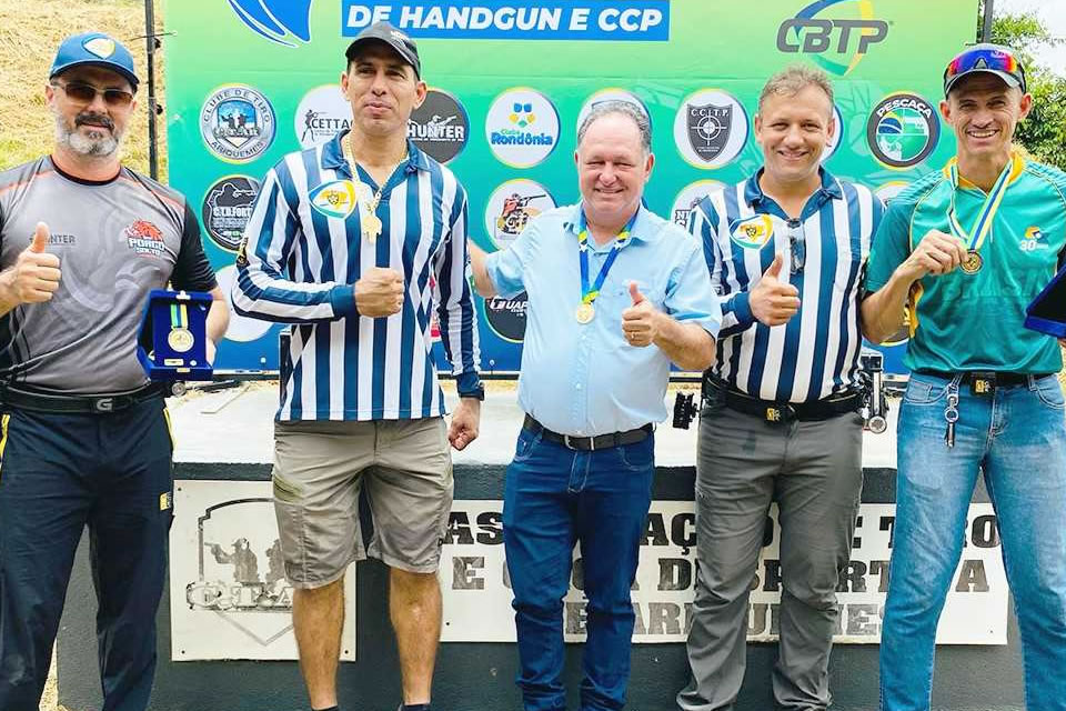 Pedro Fernandes recebe medalha Marechal Rondon do tiro desportivo de Rondônia