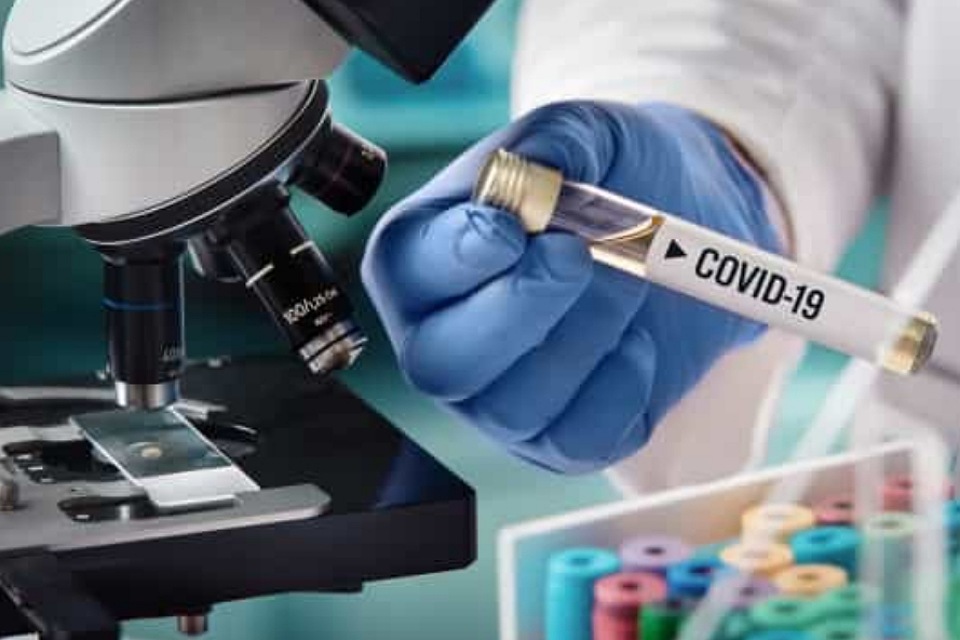 Anvisa: testes com vacina de Oxford prosseguem mesmo após morte de voluntário