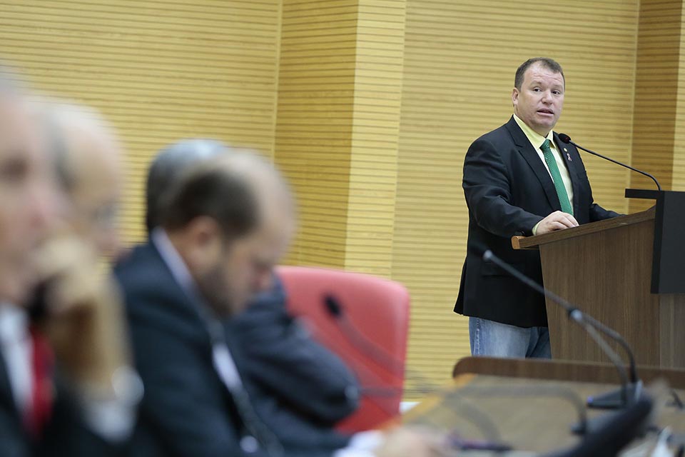 Aprovado projeto do deputado Dr. Neidson que garante direitos a pacientes renais crônicos em Rondônia