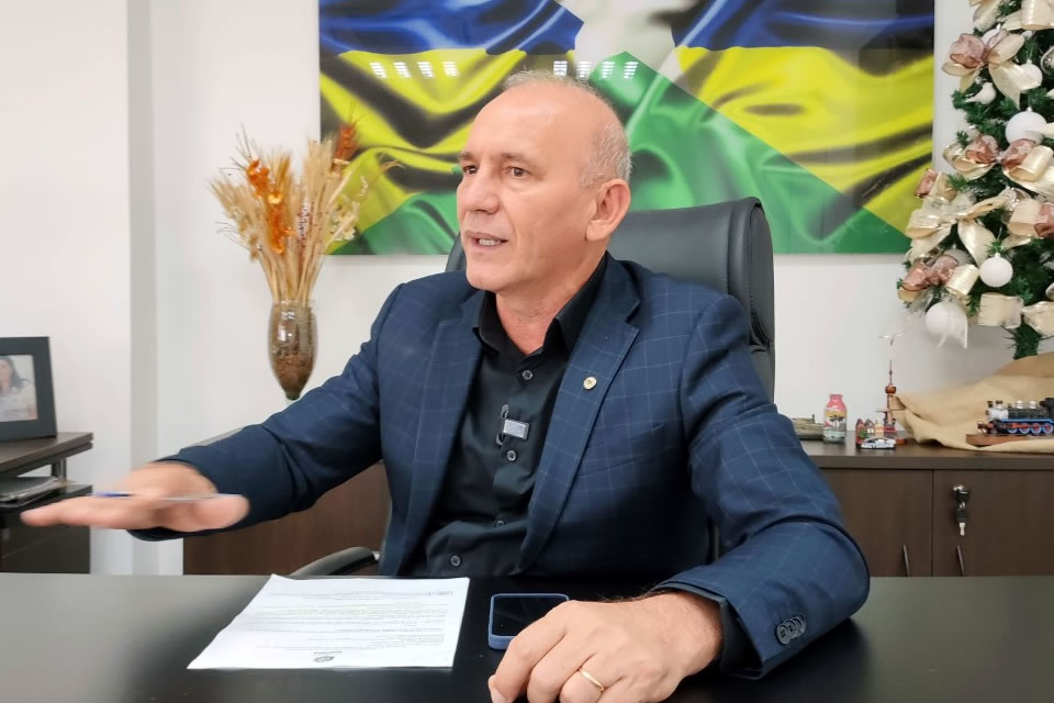Ezequiel Neiva destina emenda para melhoria genética de carneiros e ovelhas em Colorado do Oeste