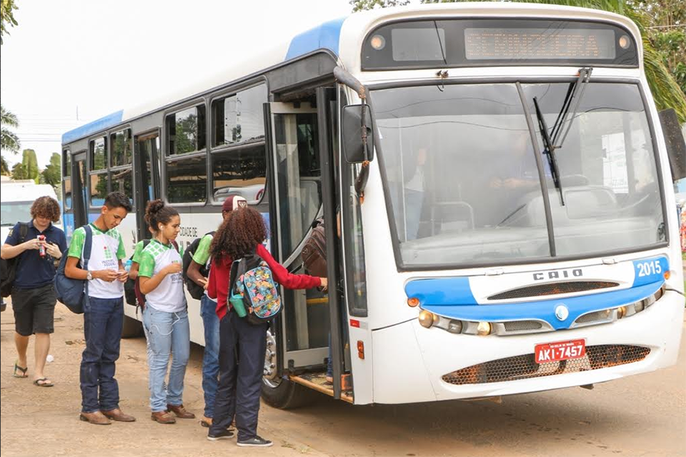 Prefeitura de Ji-Paraná aumenta para 30 mil número de passes estudantis gratuitos