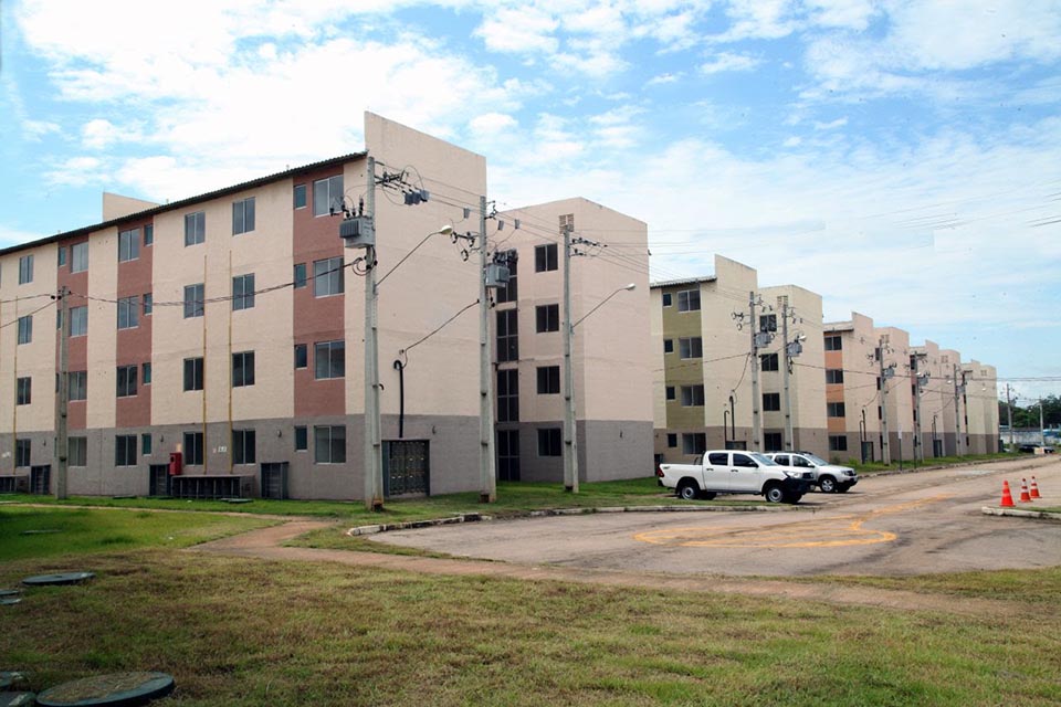Emoção marca solenidade de entrega das chaves de imóveis do Residencial Morar Melhor