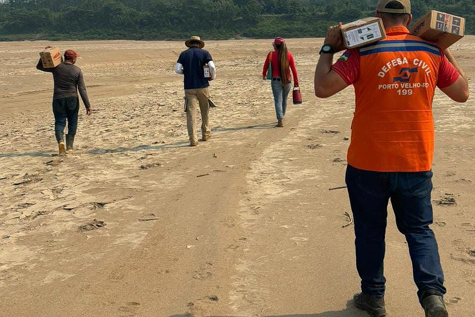 Seca extrema no Rio Madeira ainda afeta navegação e força medidas emergenciais