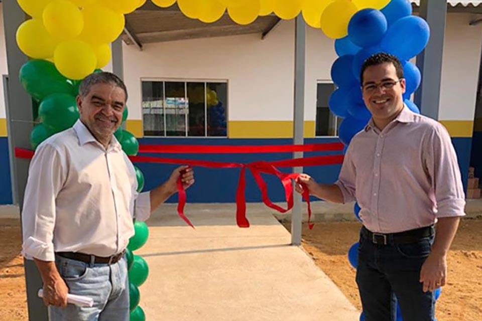 Aélcio da TV participa de inaugurações nas escolas municipais