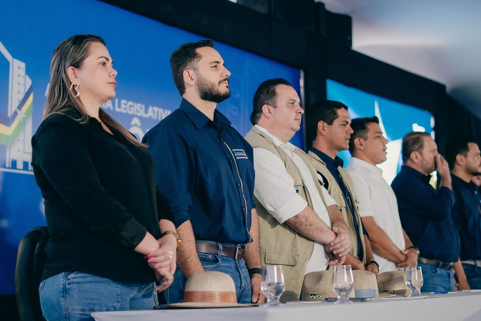 Affonso Cândido participa da inauguração do estande da Alero na RRSI