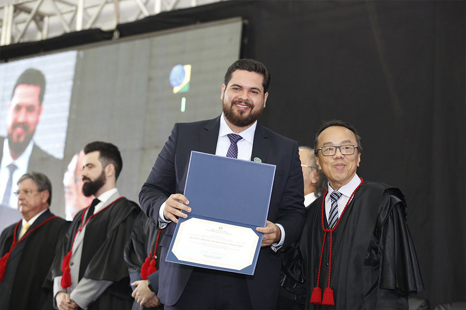 Jean Oliveira é diplomado e assume o 3º mandato de deputado estadual