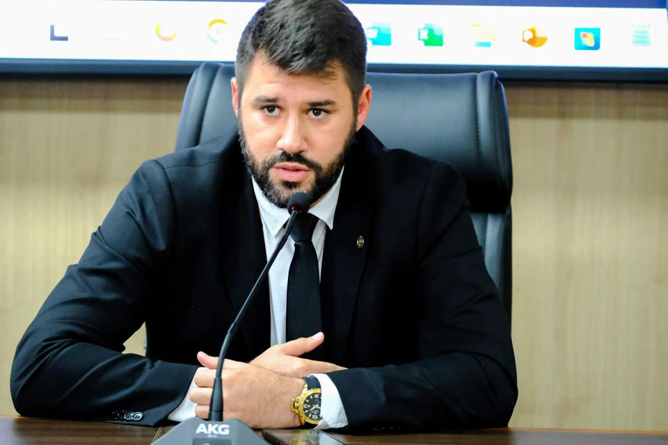 Nim Barroso destina R$ 200 mil para hospital de Cacoal