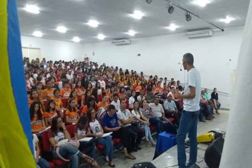 Aulão prepara estudantes de Ji-Paraná e de Presidente Médici para prova do Enem