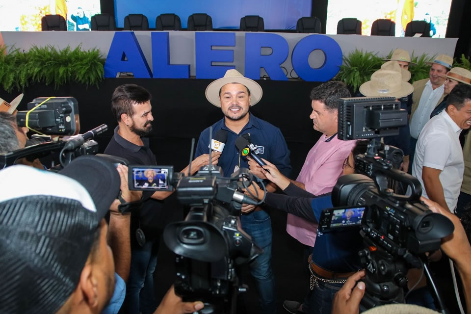 Alero destaca trabalho da imprensa na Rondônia Rural Show Internacional