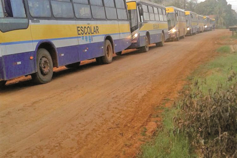 Prefeitura tem 15 dias para regularizar transporte de crianças que estudam na área rural e ribeirinha